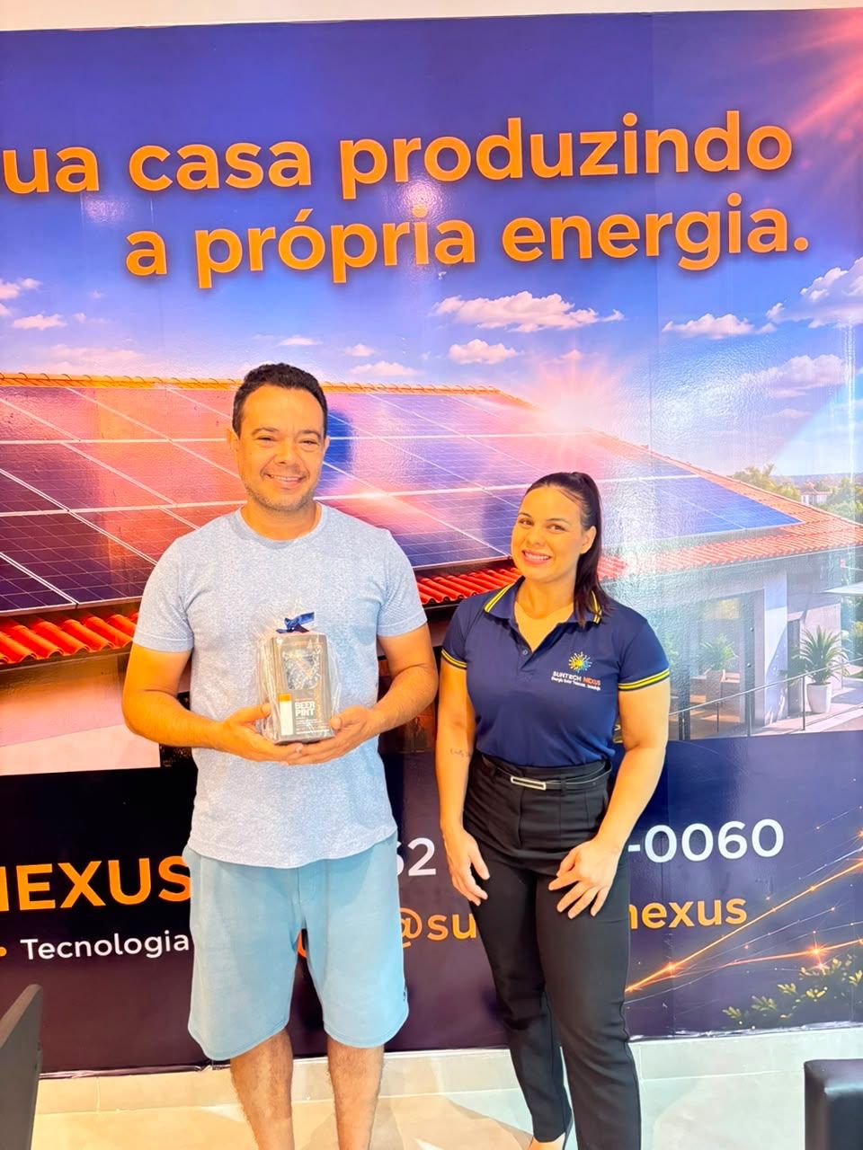 Cliente da SunTech Nexus na entrega do sistema